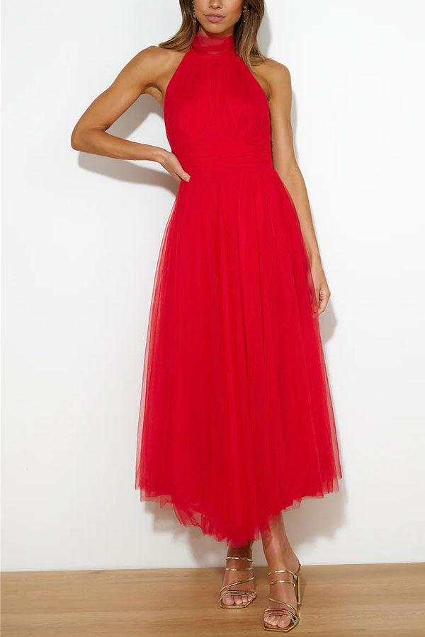 Elegante Halterjurk Van Tule – Perfect Voor Feestelijke Momenten