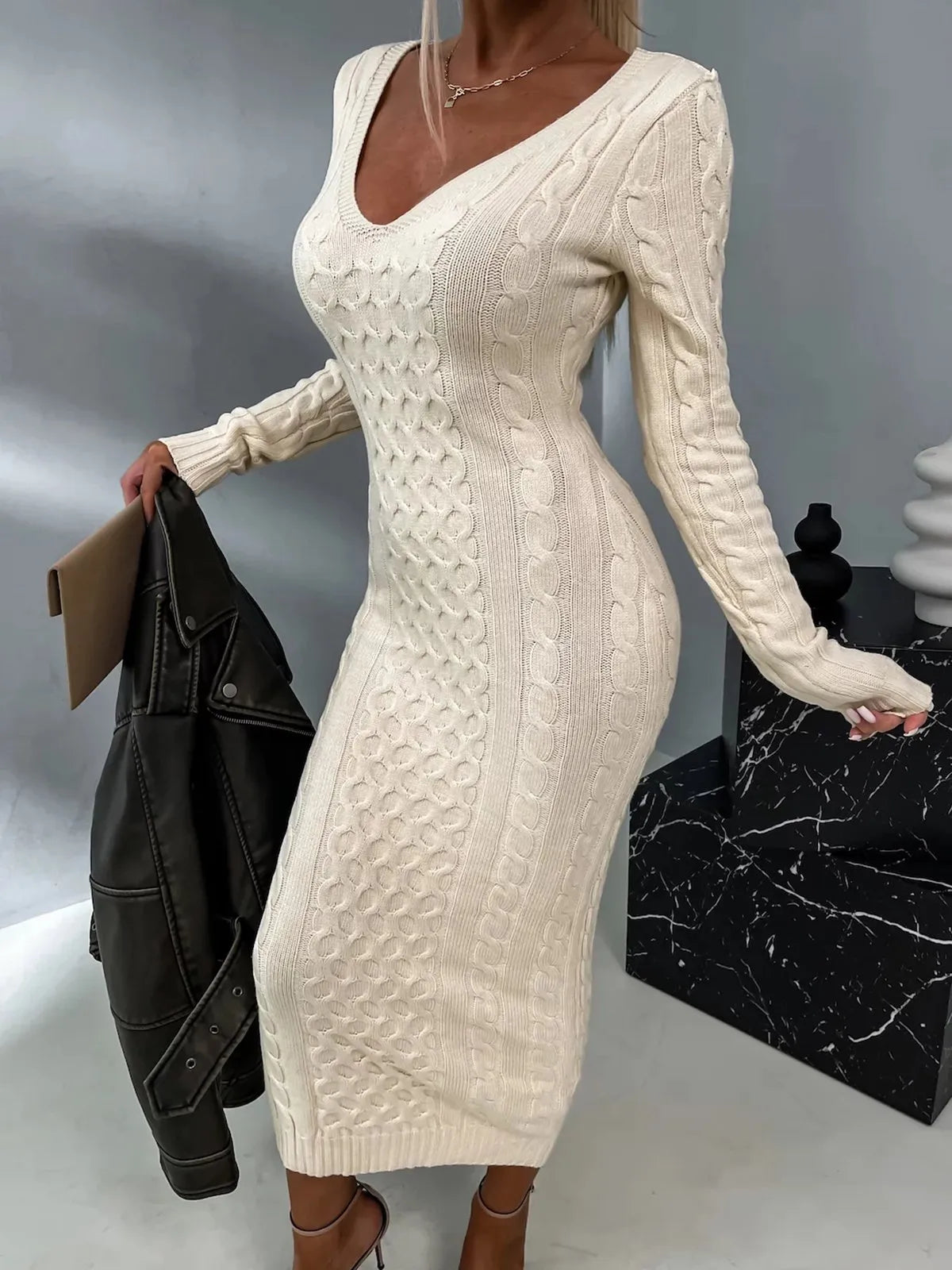 Gebreide Bodycon Damesjurk Met Kabelmotief – Elegante Pasvorm Met Cosy Look
