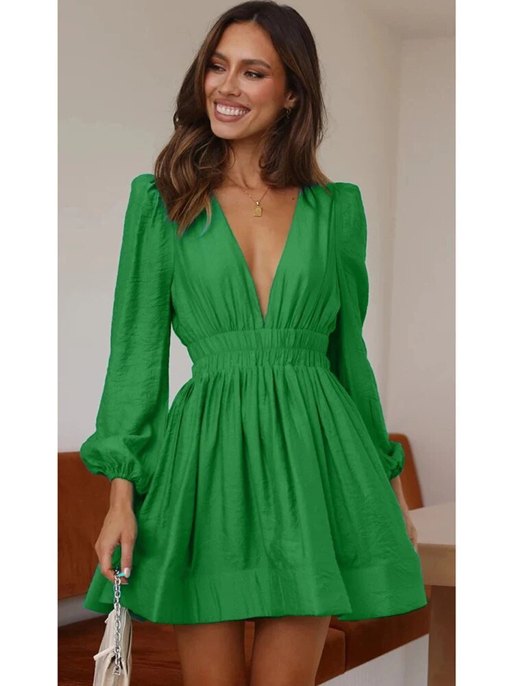 Korte Damesjurk Met V-Hals En Lange Mouwen – Luchtige A-Lijn Dress Met Taille-Accent