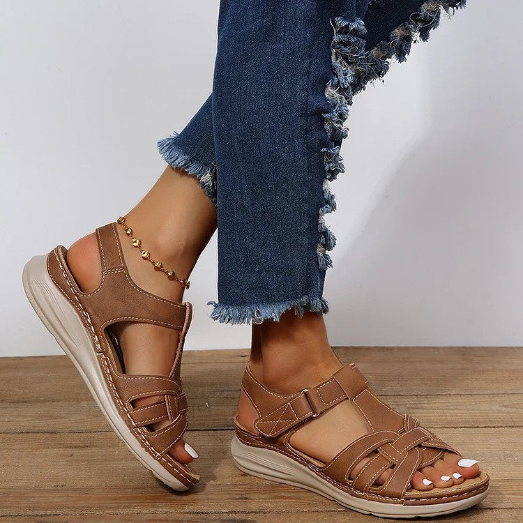Dames Sandaal Met Gesloten Hiel – Ademend Loopcomfort & Klittenbandsluiting – Voorjaar & Zomer