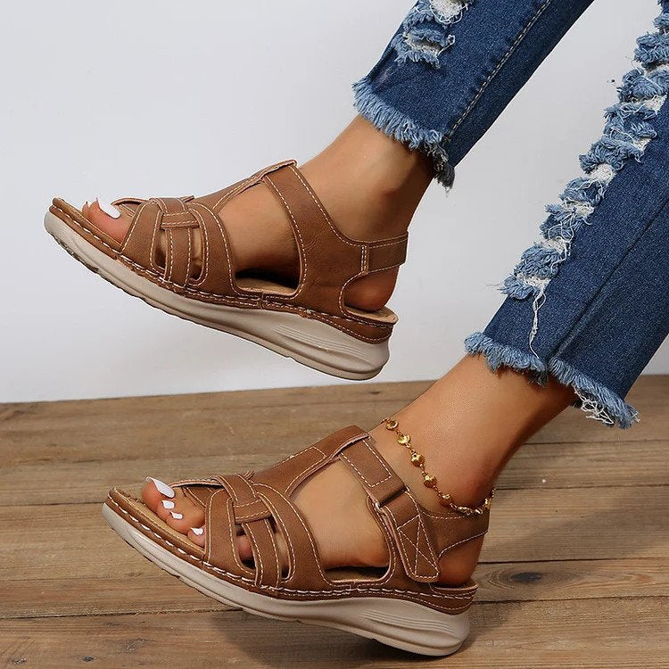 Dames Sandaal Met Gesloten Hiel – Ademend Loopcomfort & Klittenbandsluiting – Voorjaar & Zomer