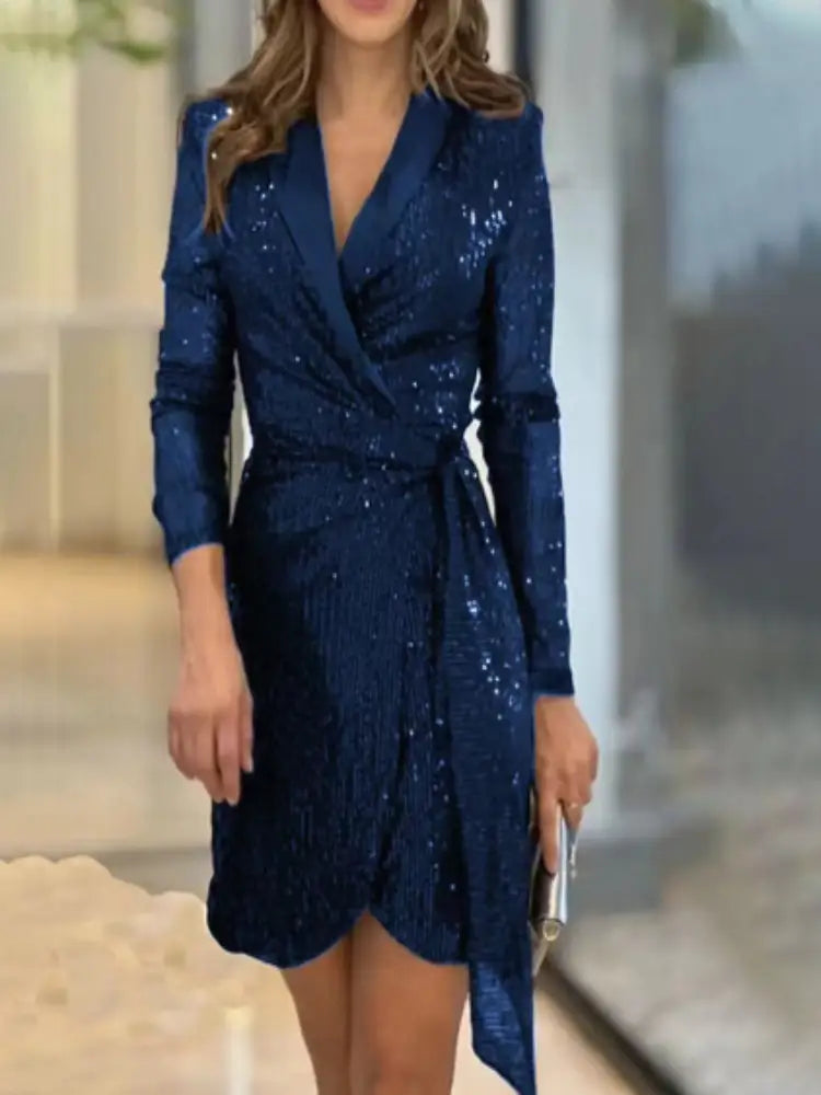 Glitterjurk Met Blazerkraag En Strikceintuur – Partyproof Met Power
