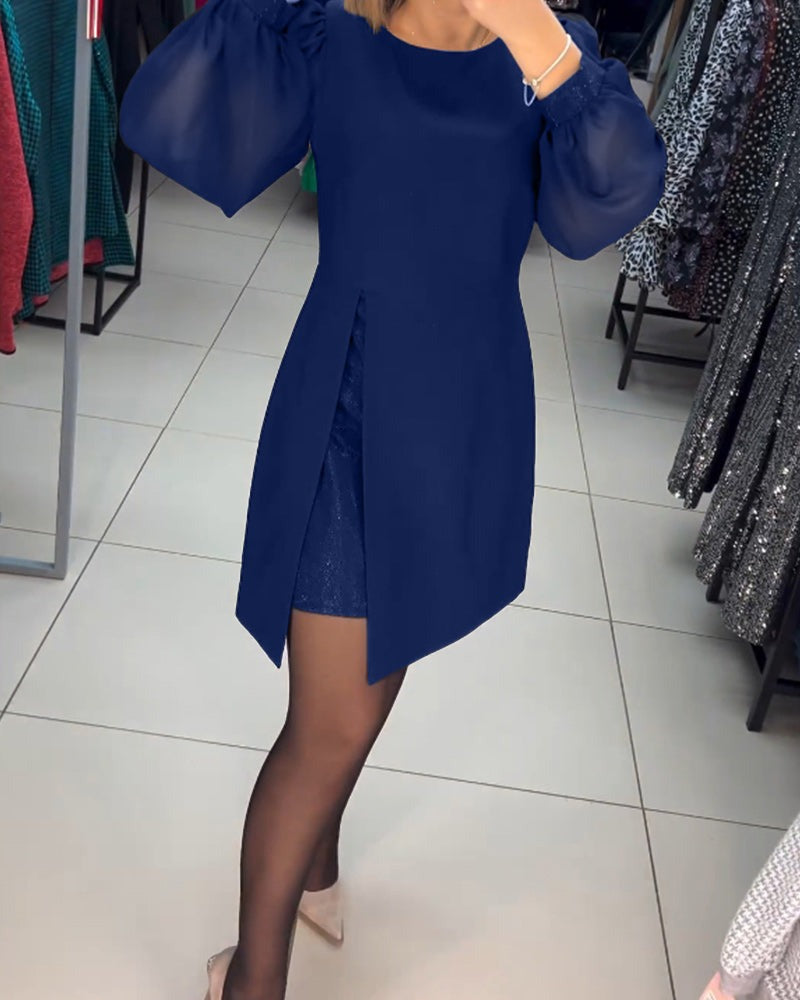 Gelaagde Mini-Jurk Met Transparante Ballonmouwen En Splitvoorkant – Een Edgy Statement Voor Avondjes Uit