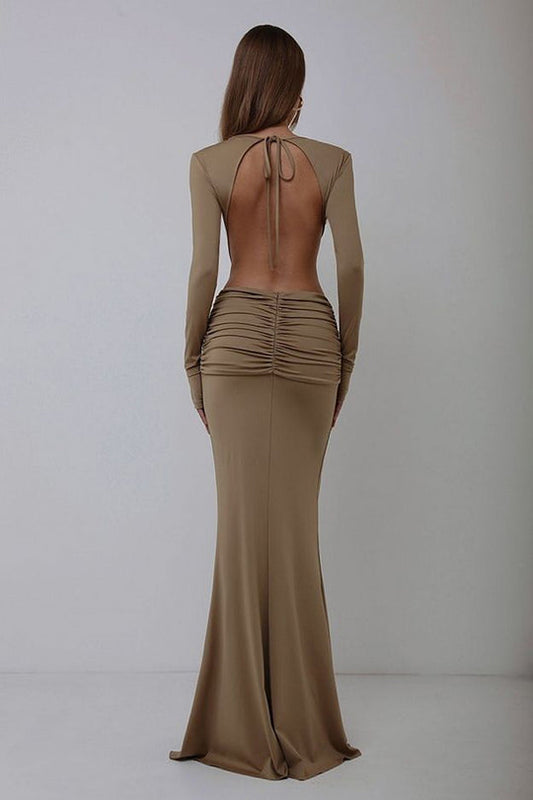 Cut-Out Avondjurk Met Open Rug En Plooidetail – High Glamour Met Verleidelijk Silhouet