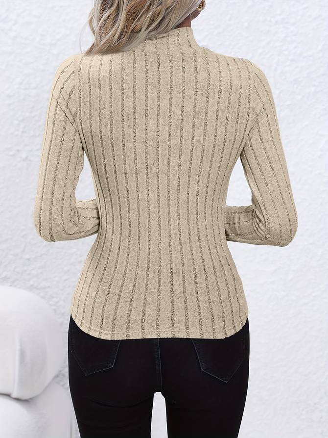 Geribde Longsleeve Top Met Opstaande Hals – Slank Silhouet Met Krachtige Eenvoud