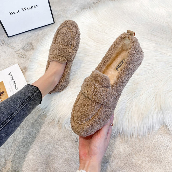 Dames Instapper Met Teddy Stof – Warm, Comfortabel & Herfst & Winter