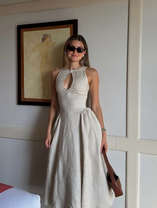 Luxe Damesjurk Met Open Hals – Elegante Linnenlook En Flatterende Taille