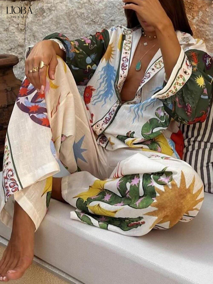 Luxe Satijnen Loungeset Met Astrologische Print – Stijlvol En Relaxed
