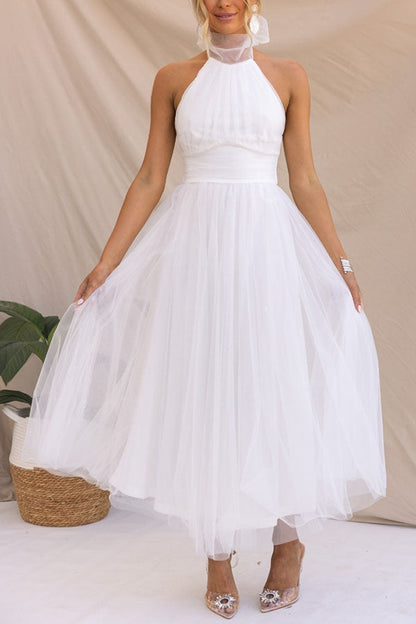 Elegante Halterjurk Van Tule – Perfect Voor Feestelijke Momenten