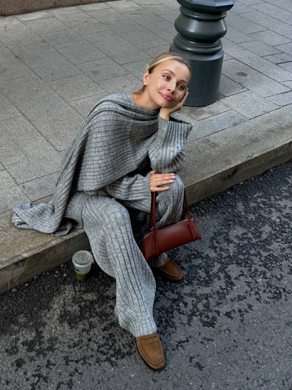 Gebreide Lounge Set Voor Dames – Zachte Ribstructuur, Flared Broek & Inclusief Sjaal – Herfst En Winter