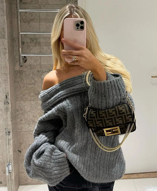 Grofgebreide Off-Shoulder Trui – Pure Knitwear Verleiding Met High-End Allure