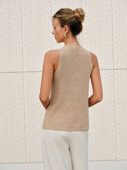 Halter Cross-Over Tanktop Voor Modebewuste Vrouwen – Vormgevende Snit, Ademende Stof & Perfect Voor Zomeruitjes Of Avondavonden.