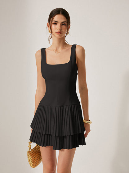 Elegante Plissé Jurk Voor Vrouwen – Vierkante Halslijn, Vloeiende Bewegingsstof & Perfect Voor Feestelijke Gelegenheden.