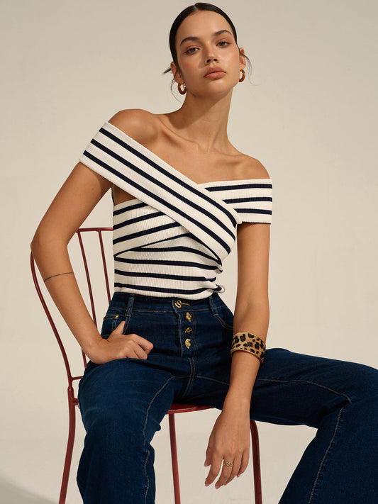Gestreepte Korte Off-Shoulder Trui Voor Modebewuste Vrouwen – Zachte Katoenmix, Doordacht Ontwerp & Perfect Voor Casual Uitjes Of Avondactiviteiten.