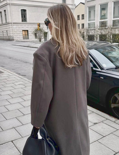 Oversized Damesjas Met Reverskraag – Lange Pasvorm, Dubbele Rij Knopen & Herfstlook