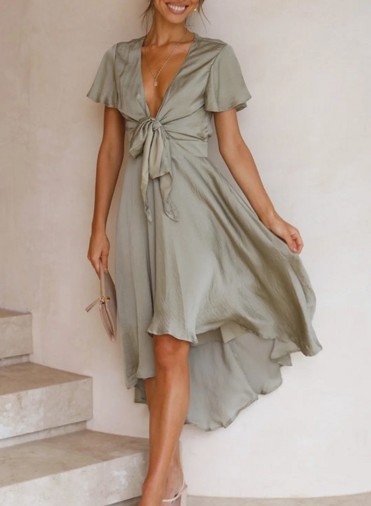 Verfijnde Cut-Out Damesjurk – Elegante A-Lijn Met Speelse Twist