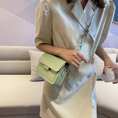 Mini Crossbody Tas Voor Dames – Minimalistische Handtas Met Kettingband Voor Dagelijks Gebruik & Avondlooks