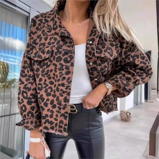 Luipaardprint Damesjack – Opvallende Voorjaarsjas Met Stoere Flair Voor Lente & Frisse Zomerdagen