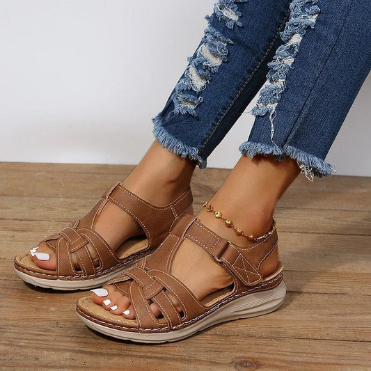 Dames Sandaal Met Gesloten Hiel – Ademend Loopcomfort & Klittenbandsluiting – Voorjaar & Zomer