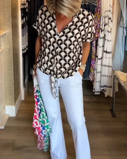 Top Met Geometrische Print – Casual Damesblouse Met V-Hals En Korte Mouwen